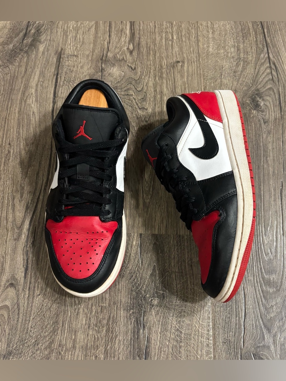 Nike Air Jordan 1 Low Bred Toe 2.0 Sneakers Black Red White Mens size 9.5